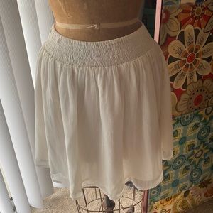 White flounce skirt